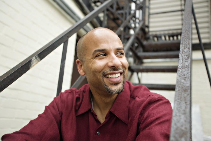 Associate Professor of Theater and Africana Studies Justin Emeka, OC ’95,
directed a performance of excerpts from The Glass Menagerie in Cleveland
Monday night.