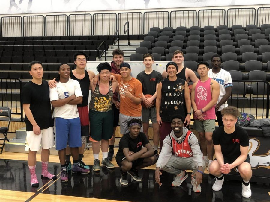 Students from Brotherhood Hall in the Afrikan Heritage House, the Black History Month Committee, and Professor of English Yago Colás hosted a 3-on-3 basketball tournament this past Sunday. Over 30 students and community members got together to celebrate Black History Month and enjoy an afternoon of pickup.